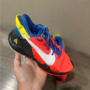 Nike Freak 2 Youth Size 2.5Y